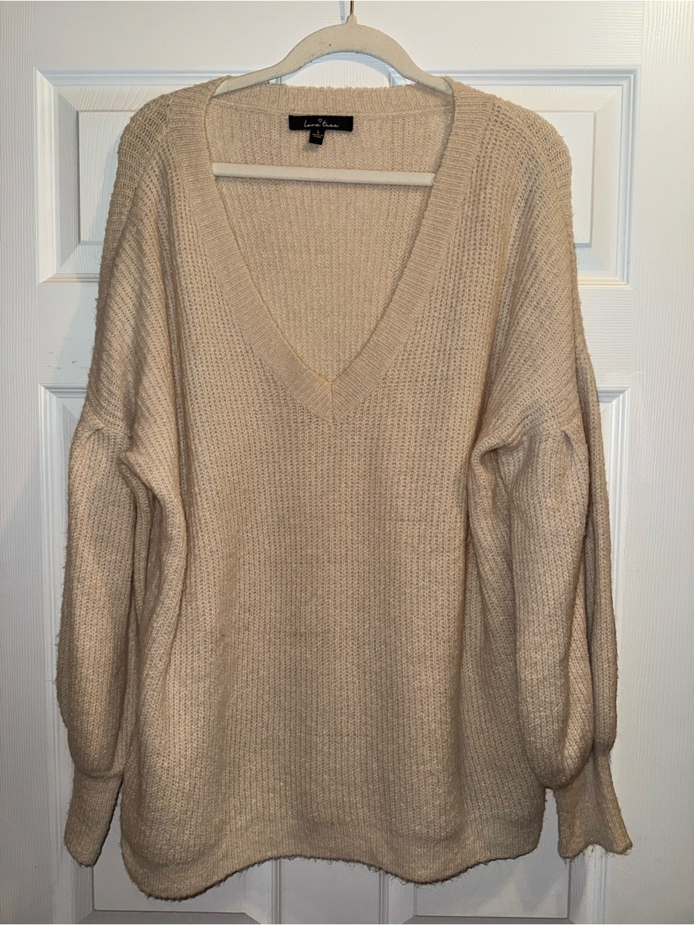 Love Tree Cream Beige V-Neck Cozy Knit Sweater Size Large